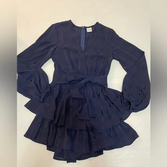 Selfie Leslie Pants - Selfie Leslie Maddox Fit and Flare Long Sleeve Navy Romper Size XS